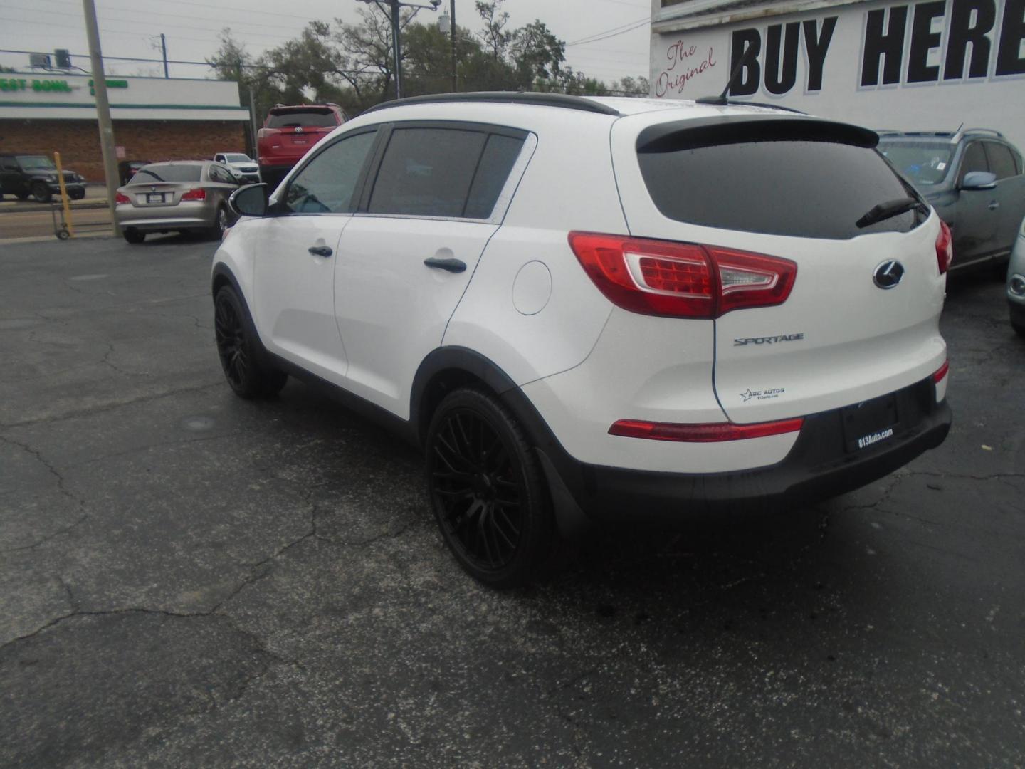 2012 Kia Sportage EX FWD (KNDPC3A26C7) with an 2.4L V6 DOHC 24V engine, 6-Speed Automatic transmission, located at 6112 N Florida Avenue, Tampa, FL, 33604, (888) 521-5131, 27.954929, -82.459534 - Photo#6