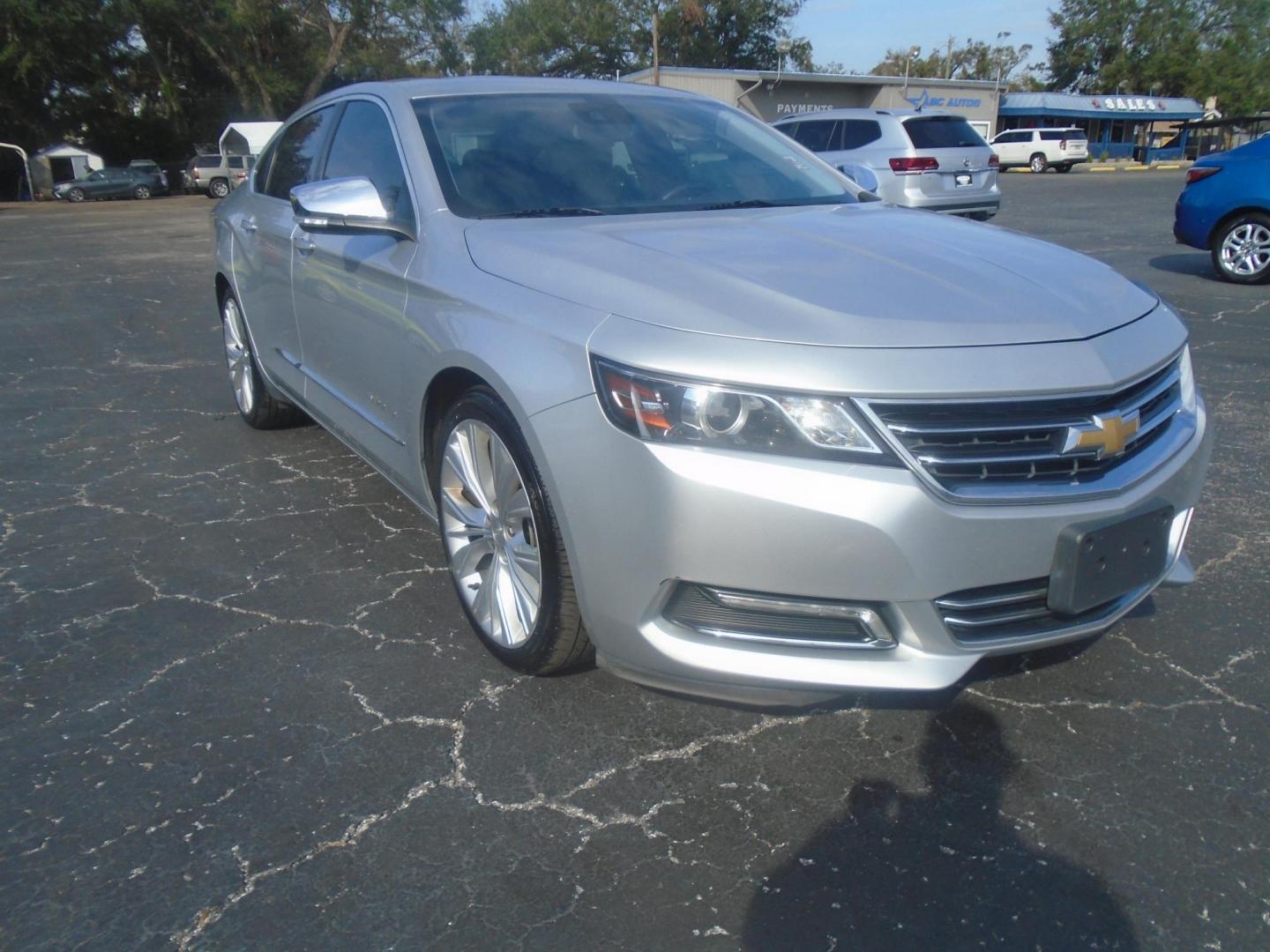 2015 Chevrolet Impala 2LZ (2G1165S30F9) with an 3.6L V6 DOHC 24VV FFV engine, 6-Speed Automatic transmission, located at 6112 N Florida Avenue, Tampa, FL, 33604, (888) 521-5131, 27.954929, -82.459534 - Photo#3