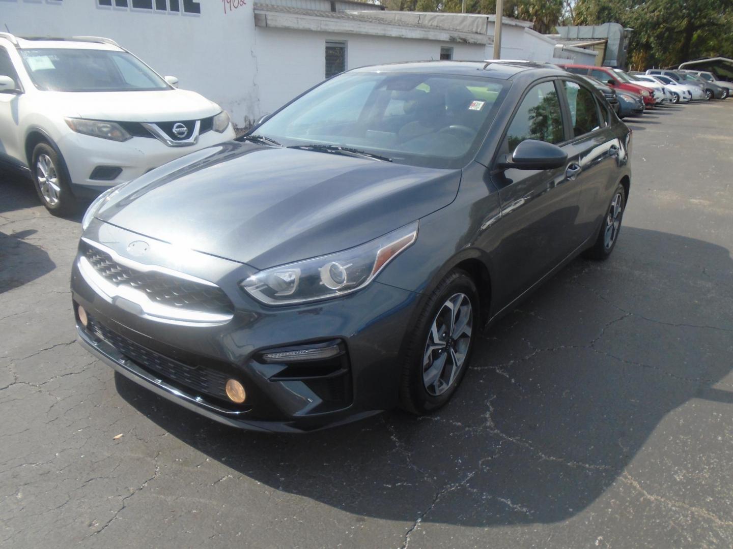 2021 Kia Forte FE (3KPF24AD8ME) with an 2.0L L4 DOHC 16V engine, CVT transmission, located at 6112 N Florida Avenue, Tampa, FL, 33604, (888) 521-5131, 27.954929, -82.459534 - Photo#0