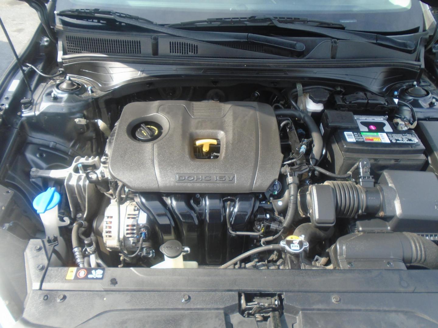 2021 Kia Forte FE (3KPF24AD8ME) with an 2.0L L4 DOHC 16V engine, CVT transmission, located at 6112 N Florida Avenue, Tampa, FL, 33604, (888) 521-5131, 27.954929, -82.459534 - Photo#7