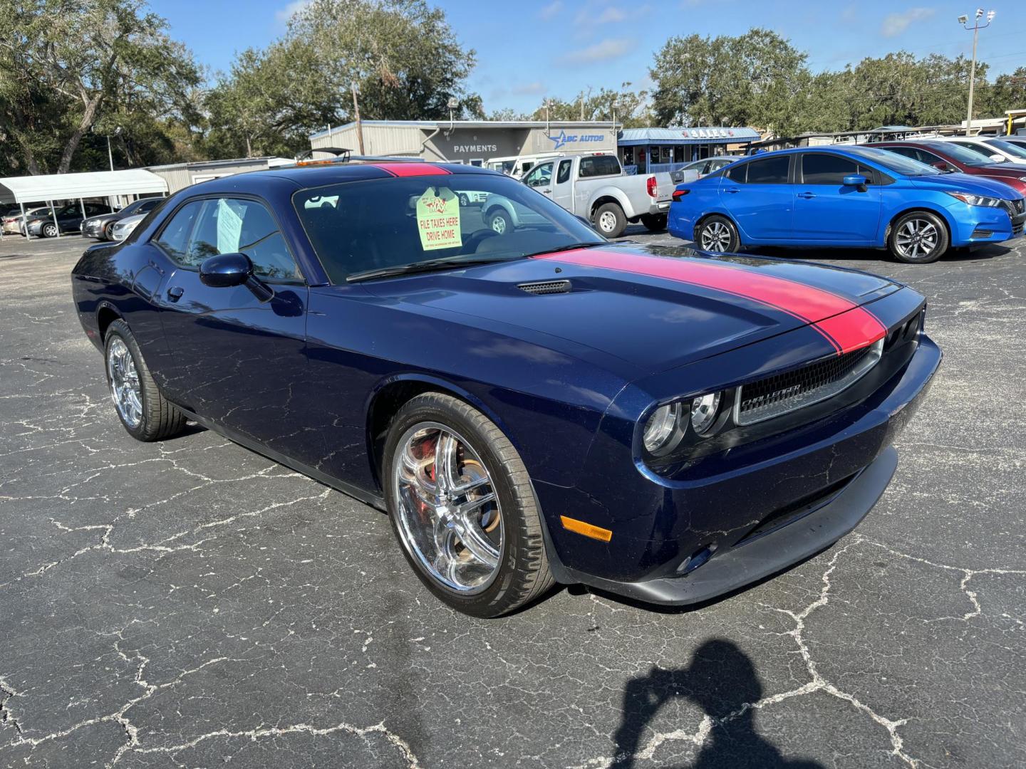 2013 Dodge Challenger SXT (2C3CDYAG5DH) with an 3.6L V6 DOHC 24V engine, 4-Speed Automatic transmission, located at 6112 N Florida Avenue, Tampa, FL, 33604, (888) 521-5131, 27.954929, -82.459534 - Photo#3