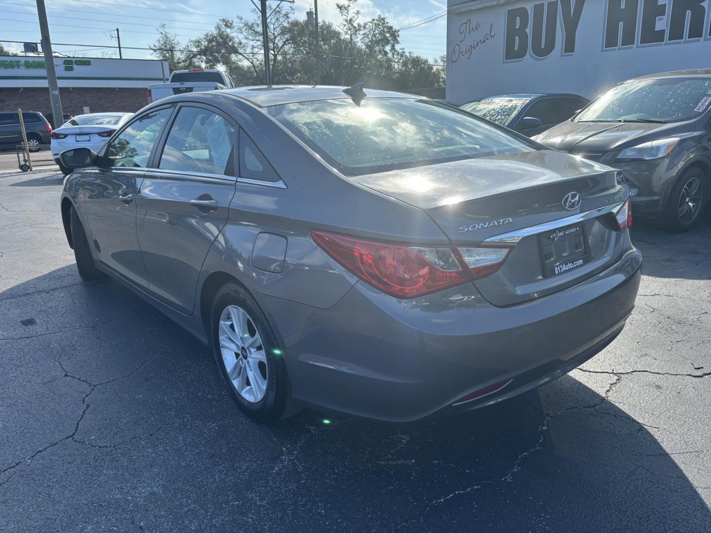 2013 Hyundai Sonata GLS (5NPEB4AC8DH) with an 2.4L L4 DOHC 16V engine, 6-Speed Automatic transmission, located at 6112 N Florida Avenue, Tampa, FL, 33604, (888) 521-5131, 27.954929, -82.459534 - Photo#4