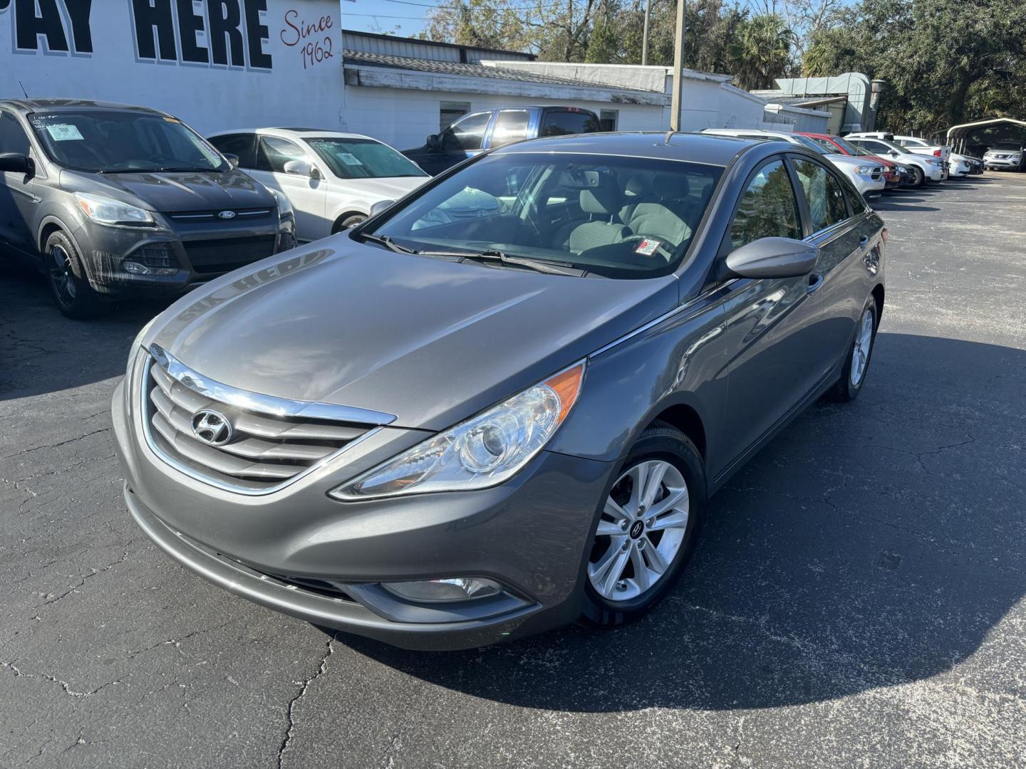 2013 Hyundai Sonata GLS (5NPEB4AC8DH) with an 2.4L L4 DOHC 16V engine, 6-Speed Automatic transmission, located at 6112 N Florida Avenue, Tampa, FL, 33604, (888) 521-5131, 27.954929, -82.459534 - Photo#2