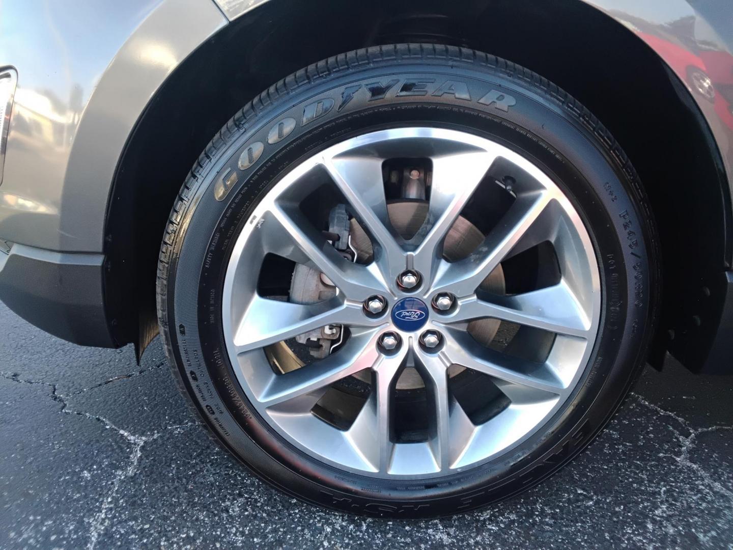 2018 GRAY /Black Ford Edge Titanium (2FMPK3K98JB) with an 2.0L L4 DOHC 16V engine, 6A transmission, located at 6112 N Florida Avenue, Tampa, FL, 33604, (888) 521-5131, 27.954929, -82.459534 - $499 down plus tax & tag. - Photo#11