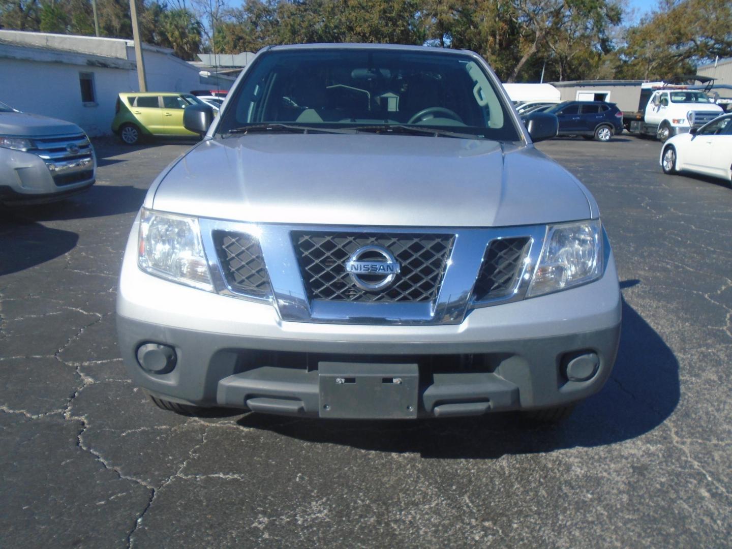 2016 Nissan Frontier SV King Cab I4 5MT 2WD (1N6BD0CT8GN) with an 2.5L L4 DOHC 16V engine, 5M transmission, located at 6112 N Florida Avenue, Tampa, FL, 33604, (888) 521-5131, 27.954929, -82.459534 - Photo#1