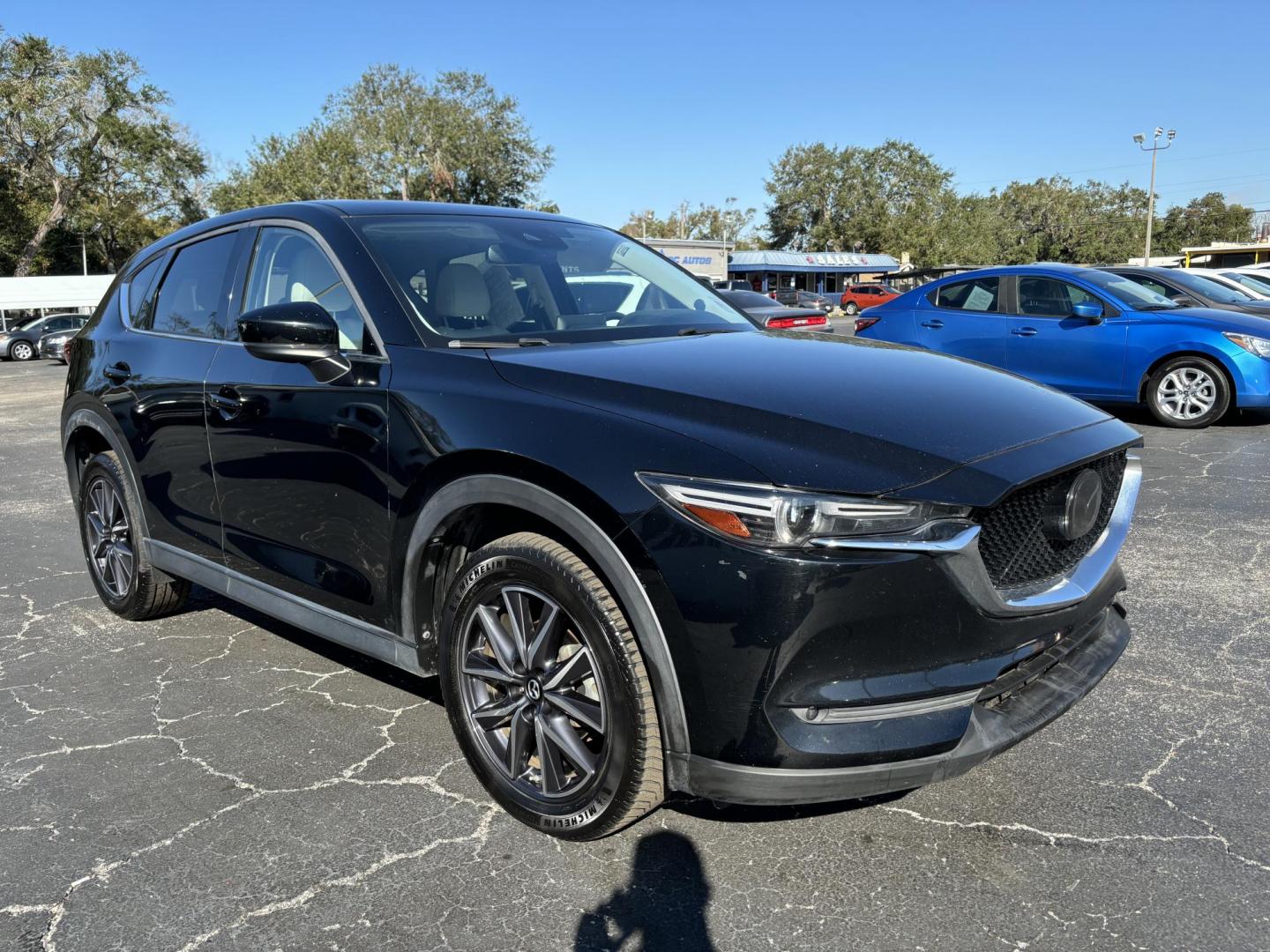 2018 Mazda CX-5 Grand Touring (JM3KFADM5J0) with an 2.5L L4 DOHC 16V engine, 6A transmission, located at 6112 N Florida Avenue, Tampa, FL, 33604, (888) 521-5131, 27.954929, -82.459534 - Photo#2