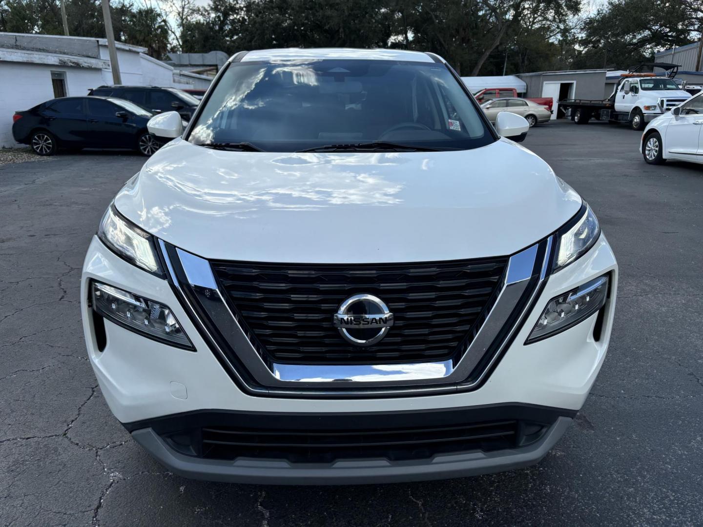 2021 Nissan Rogue SV (JN8AT3BA1MW) with an 2.5L L4 DOHC 16V engine, CVT transmission, located at 6112 N Florida Avenue, Tampa, FL, 33604, (888) 521-5131, 27.954929, -82.459534 - Photo#1