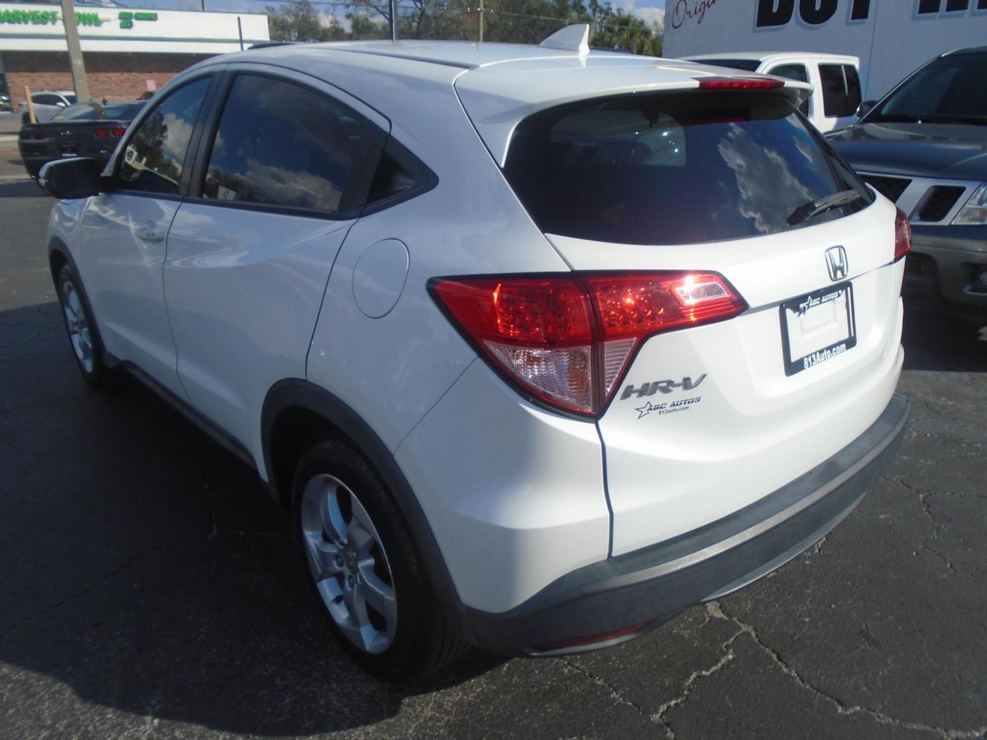 2016 Honda HR-V EX 2WD CVT (3CZRU5H53GM) with an 1.8L L4 DOHC 16V engine, Continuously Variable Transmission transmission, located at 6112 N Florida Avenue, Tampa, FL, 33604, (888) 521-5131, 27.954929, -82.459534 - Photo#4