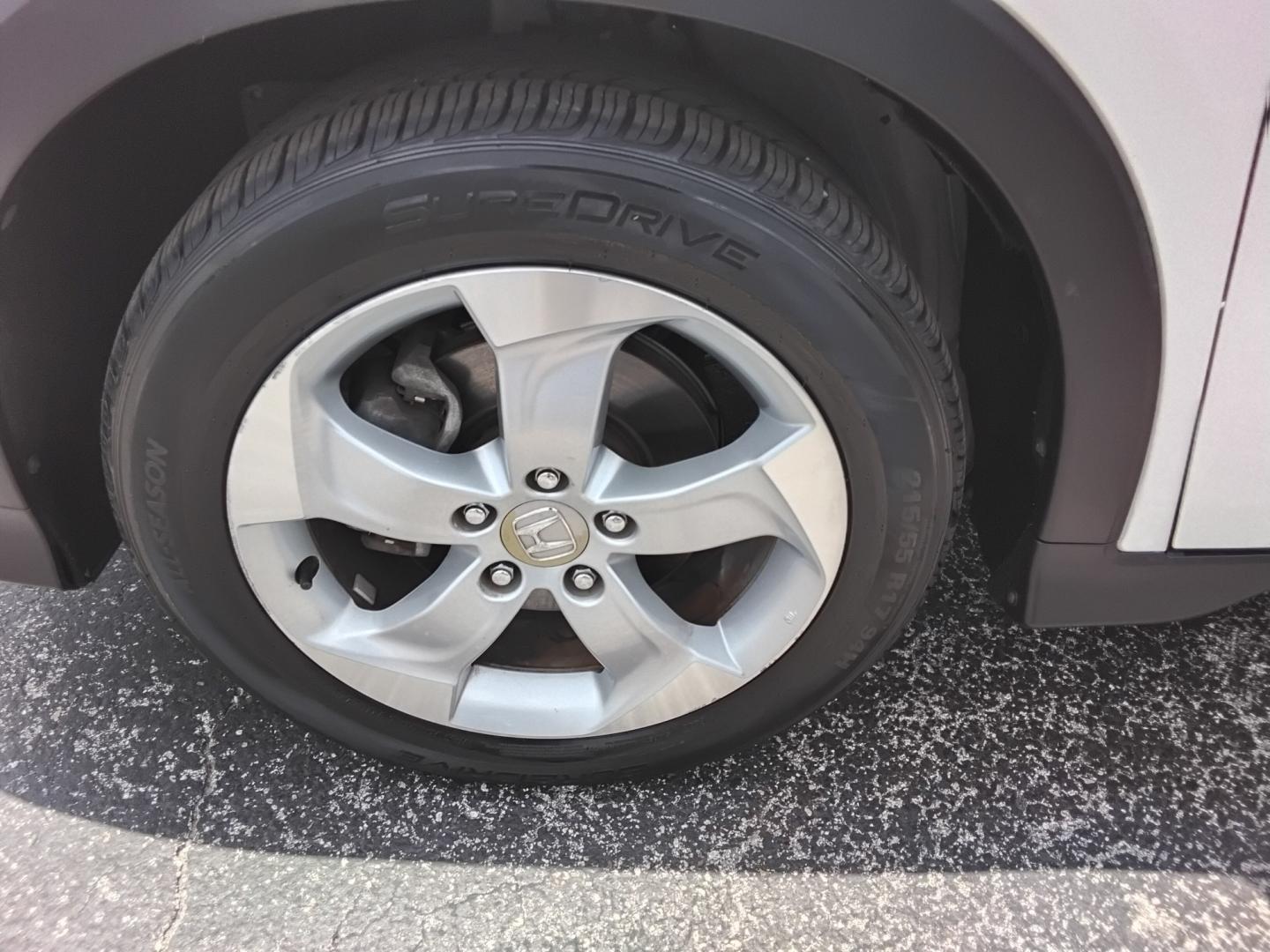 2016 White /Beige Honda HR-V EX 2WD CVT (3CZRU5H53GM) with an 1.8L L4 DOHC 16V engine, Continuously Variable Transmission transmission, located at 6112 N Florida Avenue, Tampa, FL, 33604, (888) 521-5131, 27.954929, -82.459534 - $499 down plus tax & tag.- Photo#24