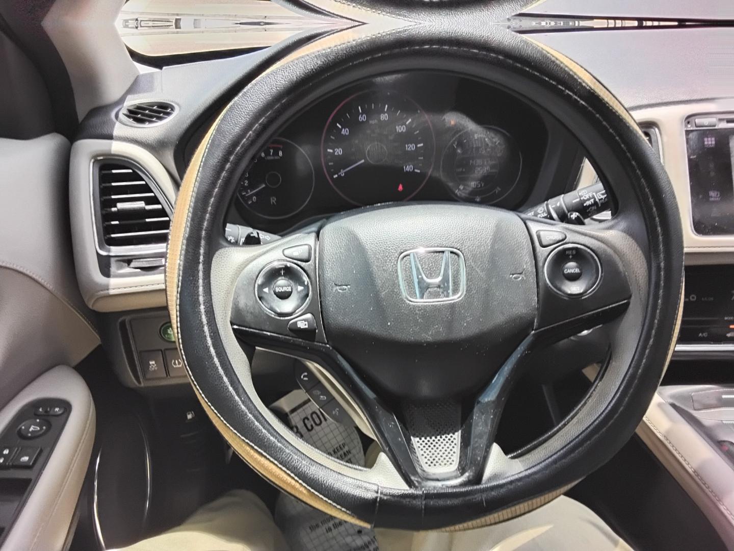 2016 White /Beige Honda HR-V EX 2WD CVT (3CZRU5H53GM) with an 1.8L L4 DOHC 16V engine, Continuously Variable Transmission transmission, located at 6112 N Florida Avenue, Tampa, FL, 33604, (888) 521-5131, 27.954929, -82.459534 - $499 down plus tax & tag.- Photo#14