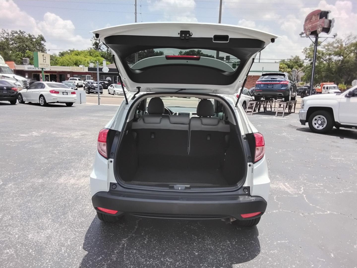 2016 White /Beige Honda HR-V EX 2WD CVT (3CZRU5H53GM) with an 1.8L L4 DOHC 16V engine, Continuously Variable Transmission transmission, located at 6112 N Florida Avenue, Tampa, FL, 33604, (888) 521-5131, 27.954929, -82.459534 - $499 down plus tax & tag.- Photo#13
