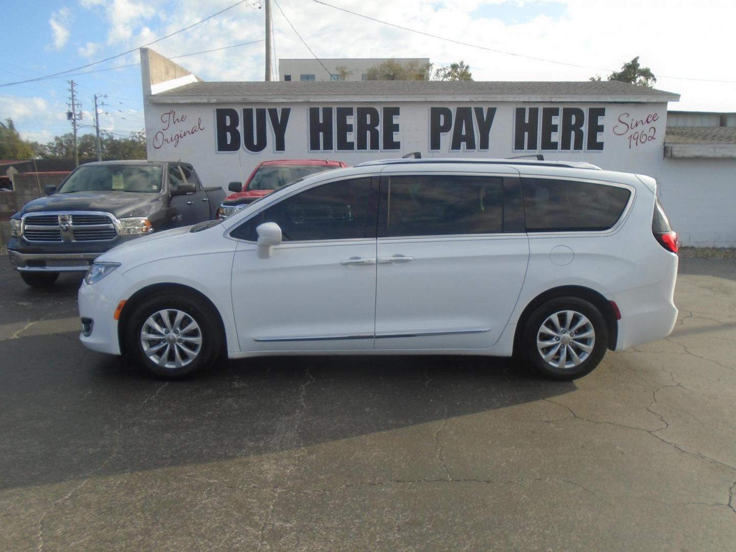 2018 Chrysler Pacifica Touring-L (2C4RC1BGXJR) with an 3.6L V6 DOHC 24V engine, 9A transmission, located at 6112 N Florida Avenue, Tampa, FL, 33604, (888) 521-5131, 27.954929, -82.459534 - Photo#0