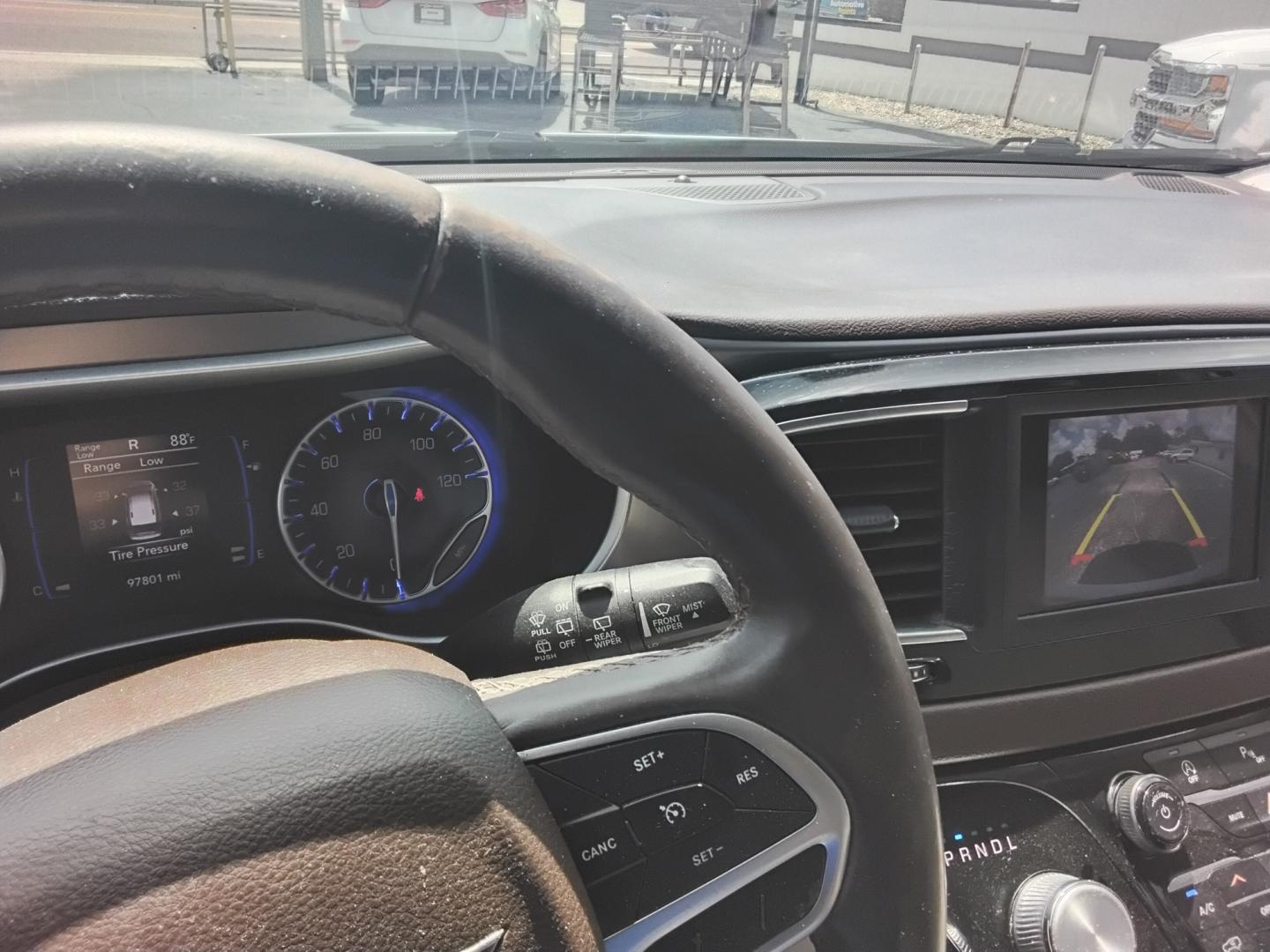 2018 White /Beige Chrysler Pacifica Touring-L (2C4RC1BGXJR) with an 3.6L V6 DOHC 24V engine, 9A transmission, located at 6112 N Florida Avenue, Tampa, FL, 33604, (888) 521-5131, 27.954929, -82.459534 - $499 down plus tax & tag.- Photo#6