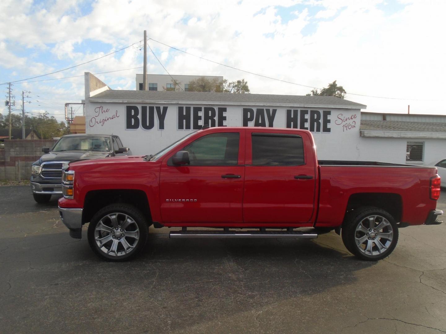 2014 Chevrolet Silverado 1500 1LT Crew Cab 2WD (3GCPCREC8EG) with an 4.8L V8 OHV 16V engine, 6-Speed Automatic transmission, located at 6112 N Florida Avenue, Tampa, FL, 33604, (888) 521-5131, 27.954929, -82.459534 - Photo#0