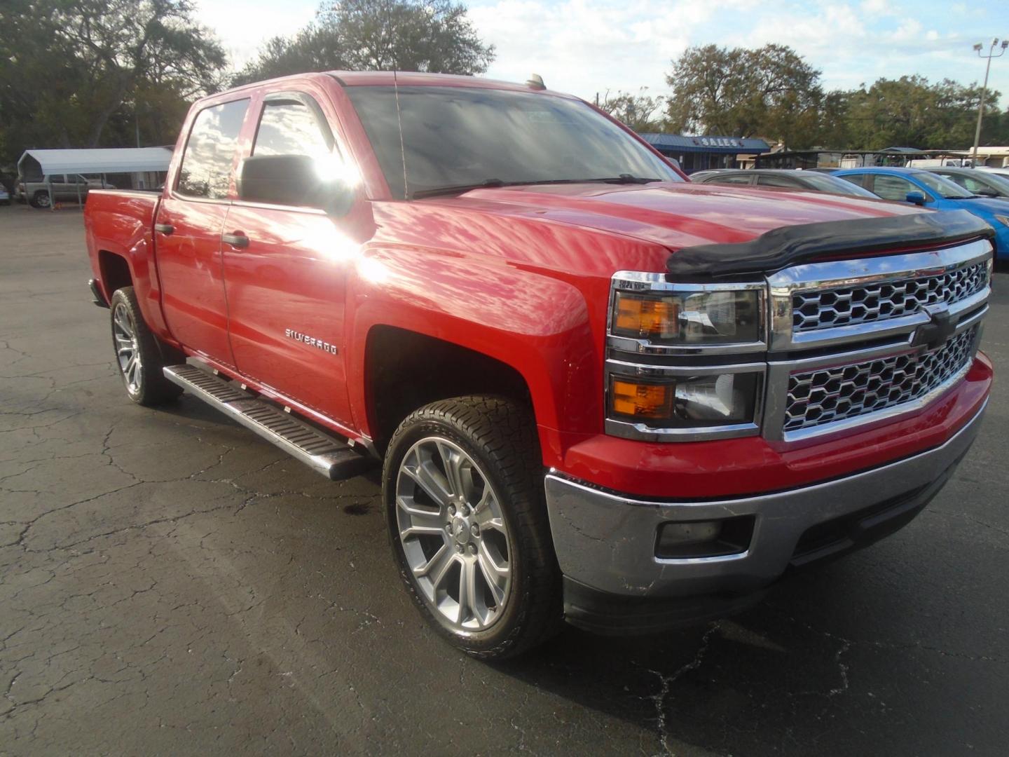 2014 Chevrolet Silverado 1500 1LT Crew Cab 2WD (3GCPCREC8EG) with an 4.8L V8 OHV 16V engine, 6-Speed Automatic transmission, located at 6112 N Florida Avenue, Tampa, FL, 33604, (888) 521-5131, 27.954929, -82.459534 - Photo#2