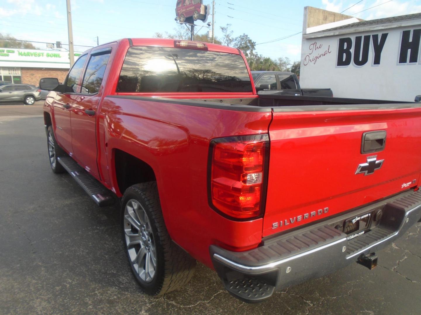 2014 Chevrolet Silverado 1500 1LT Crew Cab 2WD (3GCPCREC8EG) with an 4.8L V8 OHV 16V engine, 6-Speed Automatic transmission, located at 6112 N Florida Avenue, Tampa, FL, 33604, (888) 521-5131, 27.954929, -82.459534 - Photo#5