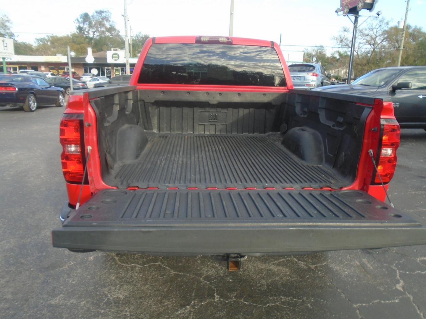 2014 Chevrolet Silverado 1500 1LT Crew Cab 2WD (3GCPCREC8EG) with an 4.8L V8 OHV 16V engine, 6-Speed Automatic transmission, located at 6112 N Florida Avenue, Tampa, FL, 33604, (888) 521-5131, 27.954929, -82.459534 - Photo#7