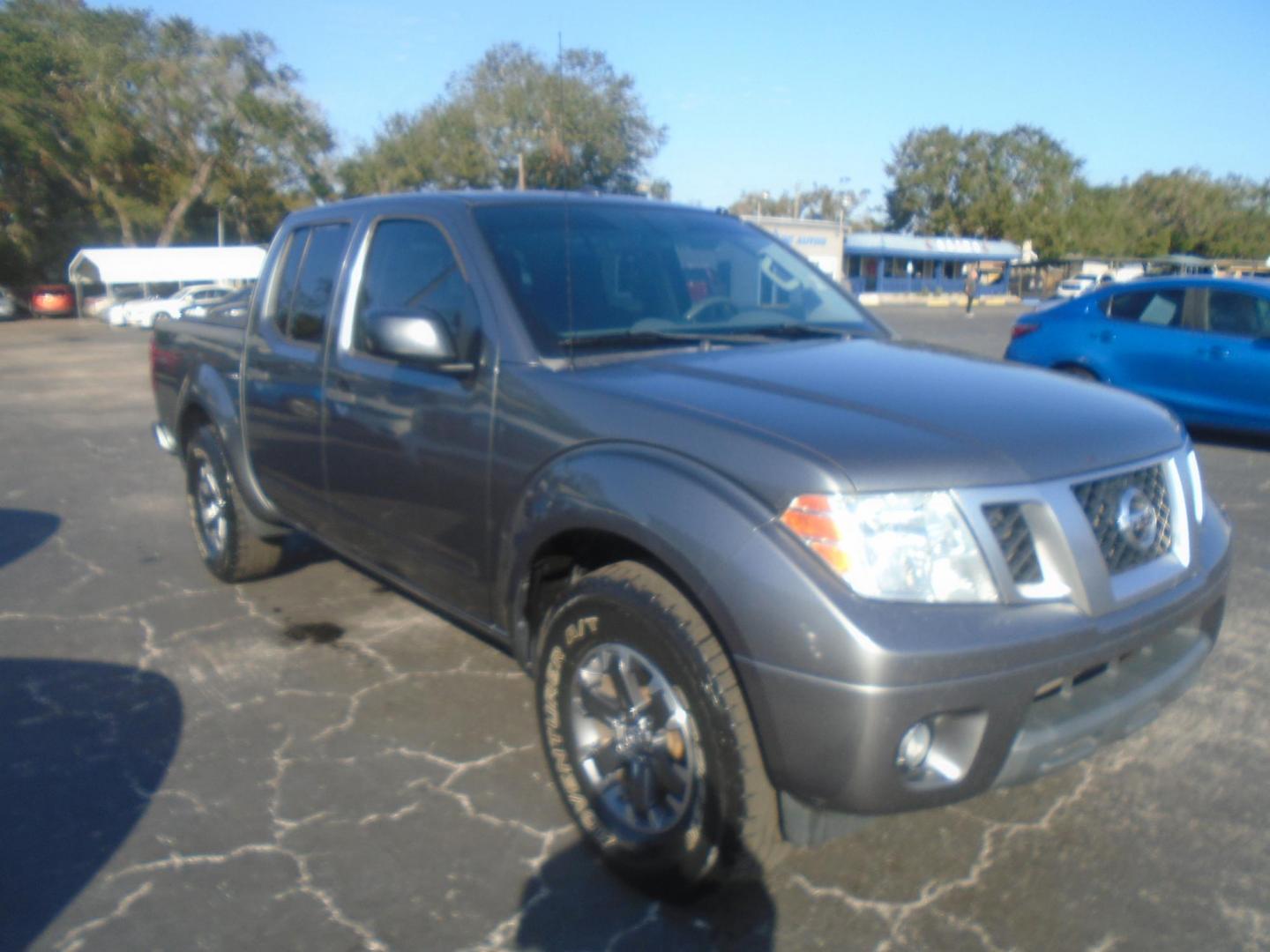 2016 Nissan Frontier S Crew Cab 5AT 2WD (1N6AD0ER0GN) with an 4.0L V6 DOHC 24V engine, 5A transmission, located at 6112 N Florida Avenue, Tampa, FL, 33604, (888) 521-5131, 27.954929, -82.459534 - Photo#3