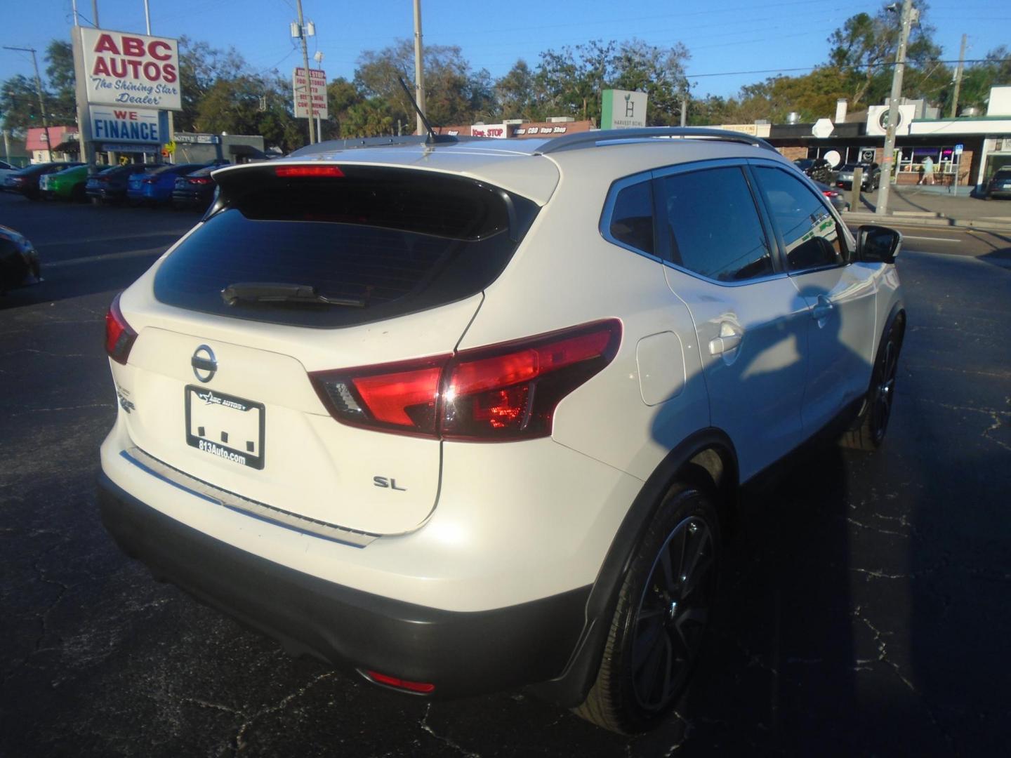 2017 Nissan Rogue Sport SL (JN1BJ1CP5HW) with an 2.0L L4 DOHC 16V engine, CVT transmission, located at 6112 N Florida Avenue, Tampa, FL, 33604, (888) 521-5131, 27.954929, -82.459534 - Photo#5