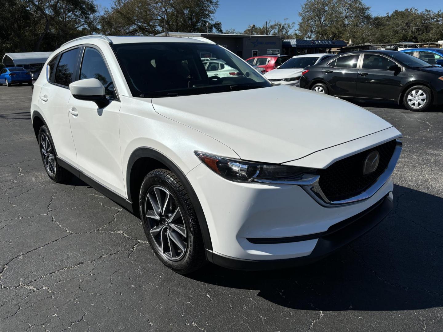 2018 Mazda CX-5 Touring (JM3KFACM9J1) with an 2.5L L4 DOHC 16V engine, 6A transmission, located at 6112 N Florida Avenue, Tampa, FL, 33604, (888) 521-5131, 27.954929, -82.459534 - Photo#3