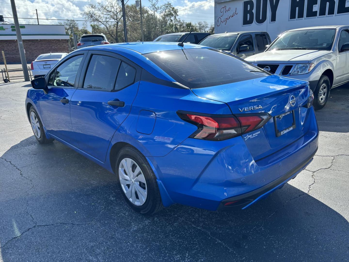 2020 Nissan Versa S CVT (3N1CN8DVXLL) with an 1.6L L4 DOHC 16V engine, CVT transmission, located at 6112 N Florida Avenue, Tampa, FL, 33604, (888) 521-5131, 27.954929, -82.459534 - Photo#4