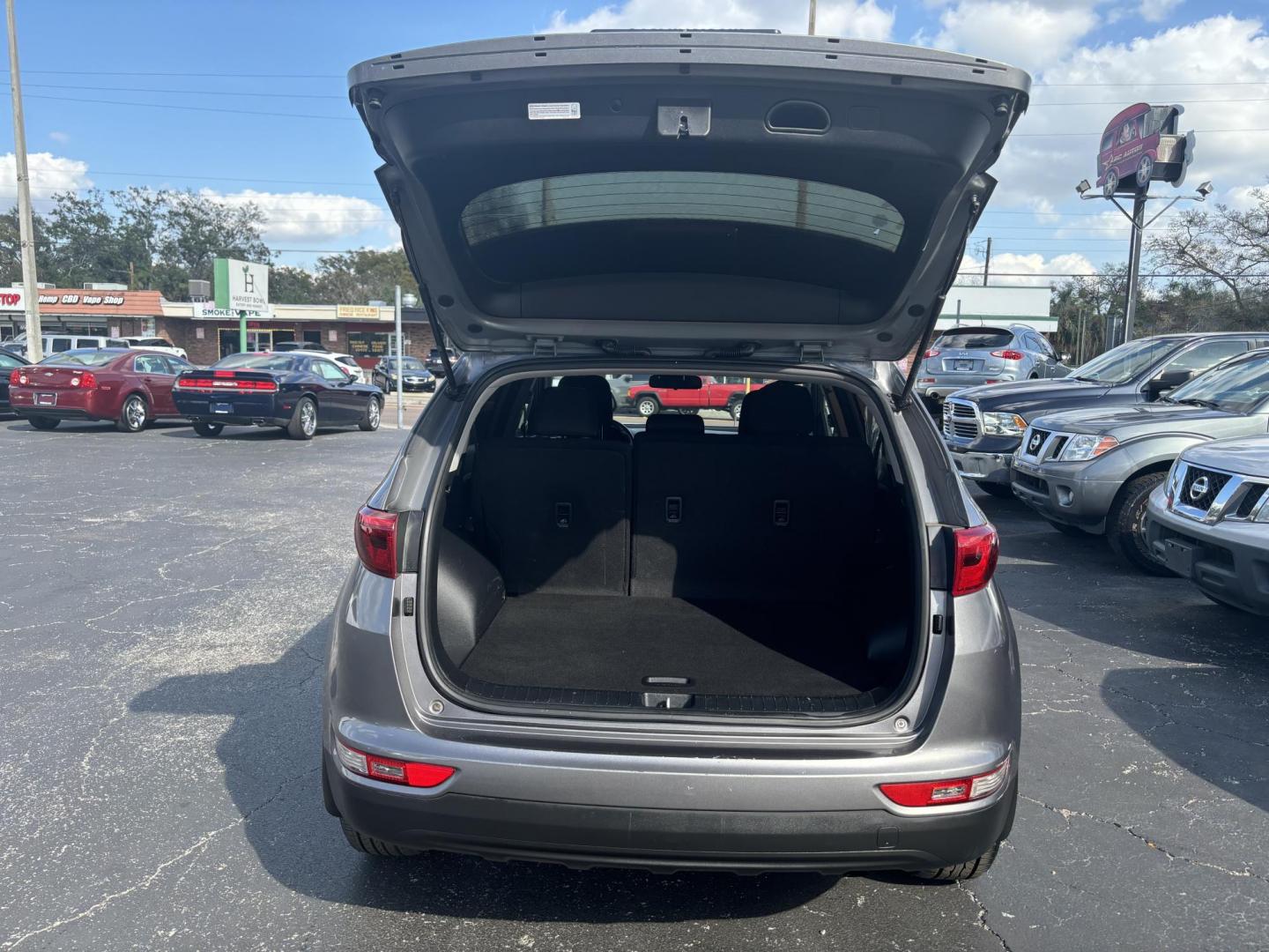 2017 Kia Sportage LX FWD (KNDPM3AC7H7) with an 2.4L V6 DOHC 24V engine, 6A transmission, located at 6112 N Florida Avenue, Tampa, FL, 33604, (888) 521-5131, 27.954929, -82.459534 - Photo#5