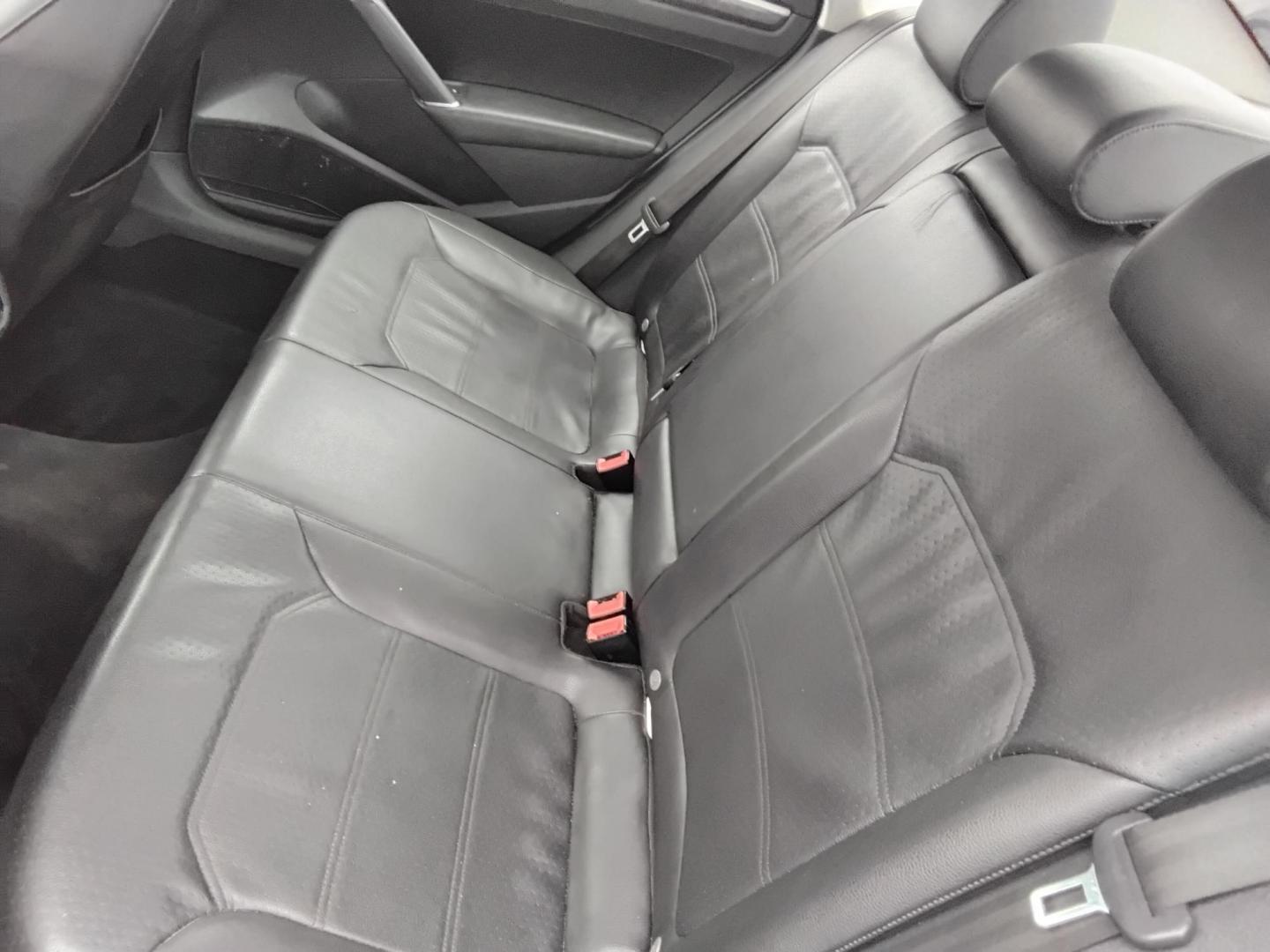 2017 White /Black Volkswagen Passat SE 6A (1VWBT7A34HC) with an 1.8L L4 TURBO DIESEL engine, 6A transmission, located at 6112 N Florida Avenue, Tampa, FL, 33604, (888) 521-5131, 27.954929, -82.459534 - $499 down plus tax & tag.- Photo#16