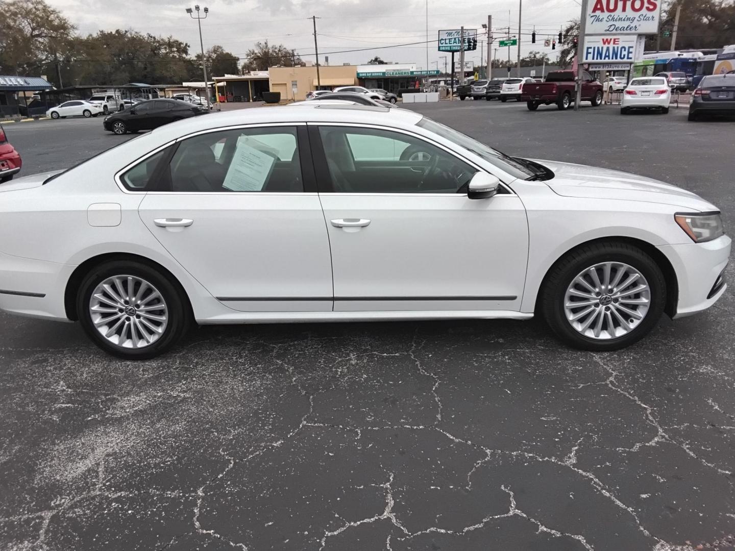 2017 White /Black Volkswagen Passat SE 6A (1VWBT7A34HC) with an 1.8L L4 TURBO DIESEL engine, 6A transmission, located at 6112 N Florida Avenue, Tampa, FL, 33604, (888) 521-5131, 27.954929, -82.459534 - $499 down plus tax & tag.- Photo#5