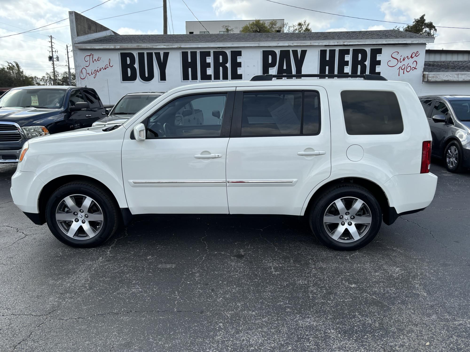 photo of 2012 Honda Pilot Touring 2WD 5-Spd AT with DVD