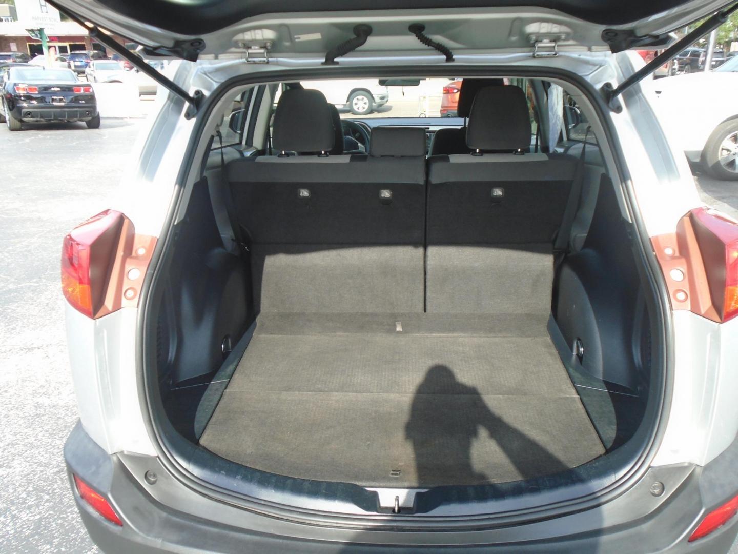 2013 SILVER /Grey Toyota RAV4 XLE FWD (JTMWFREV5D5) with an 2.5L L4 DOHC 16V engine, 6-Speed Automatic transmission, located at 6112 N Florida Avenue, Tampa, FL, 33604, (888) 521-5131, 27.954929, -82.459534 - 499$ DOWN PLUS TAX & TAG. - Photo#16