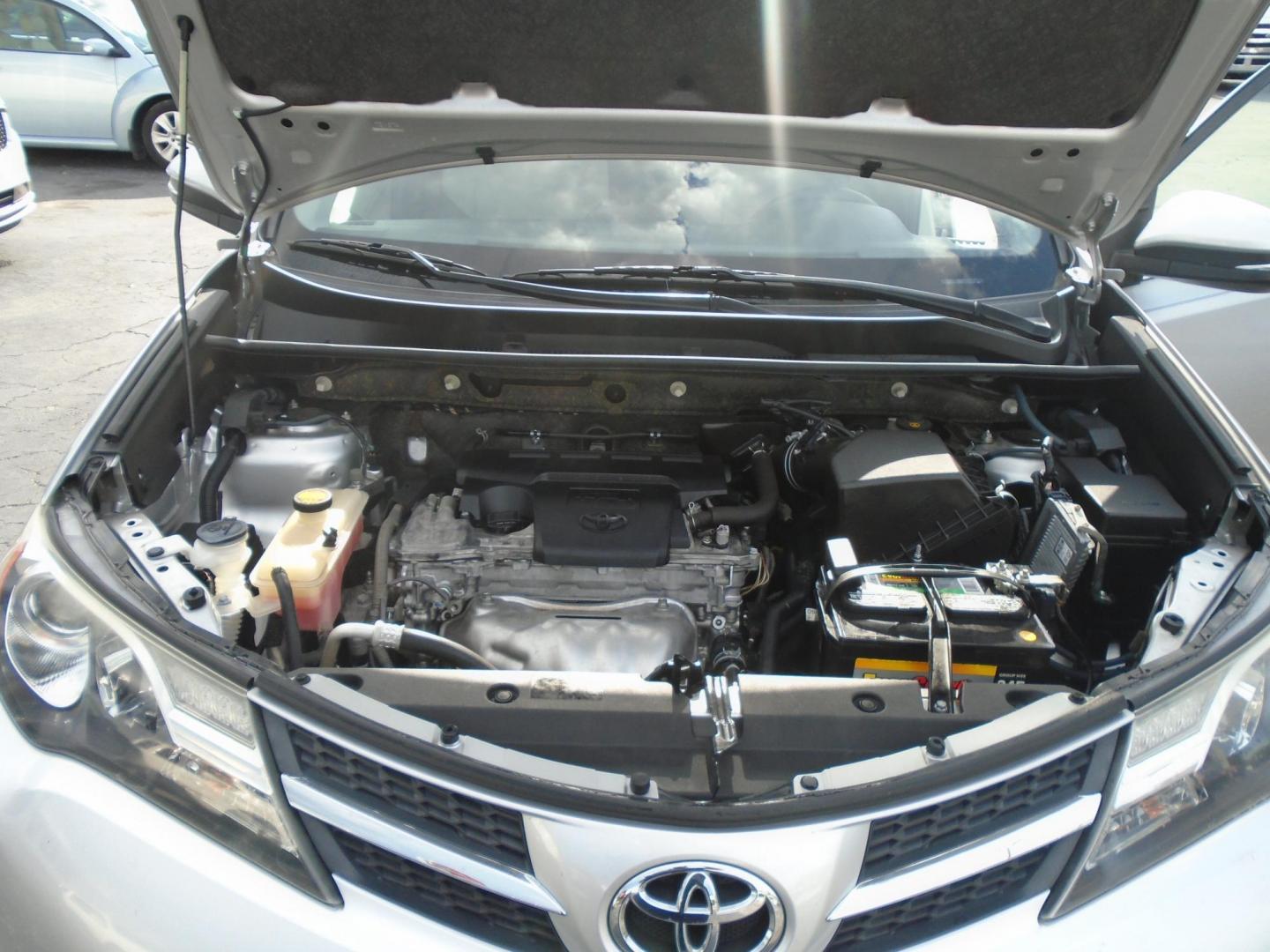 2013 SILVER /Grey Toyota RAV4 XLE FWD (JTMWFREV5D5) with an 2.5L L4 DOHC 16V engine, 6-Speed Automatic transmission, located at 6112 N Florida Avenue, Tampa, FL, 33604, (888) 521-5131, 27.954929, -82.459534 - 499$ DOWN PLUS TAX & TAG. - Photo#34
