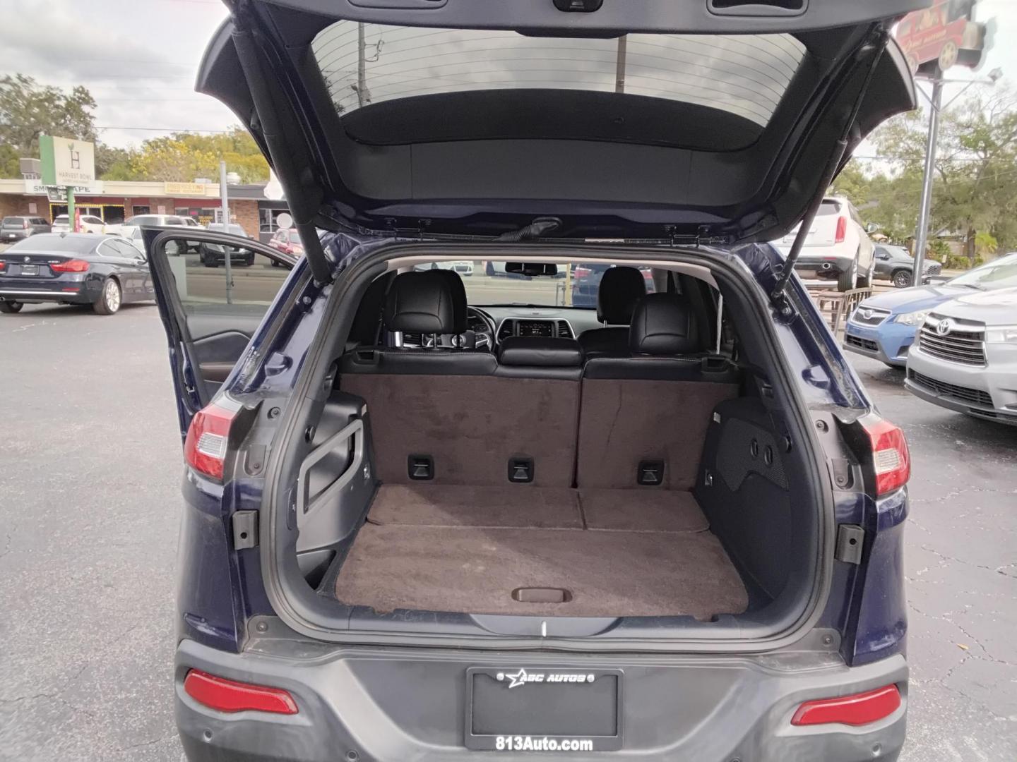 2015 DK BLUE /Black Jeep Cherokee Limited FWD (1C4PJLDS9FW) with an 3.2L V6 DOHC 24V engine, 9-Speed Automatic transmission, located at 6112 N Florida Avenue, Tampa, FL, 33604, (888) 521-5131, 27.954929, -82.459534 - $499 DOWN PLUS TAX & TAG. - Photo#8