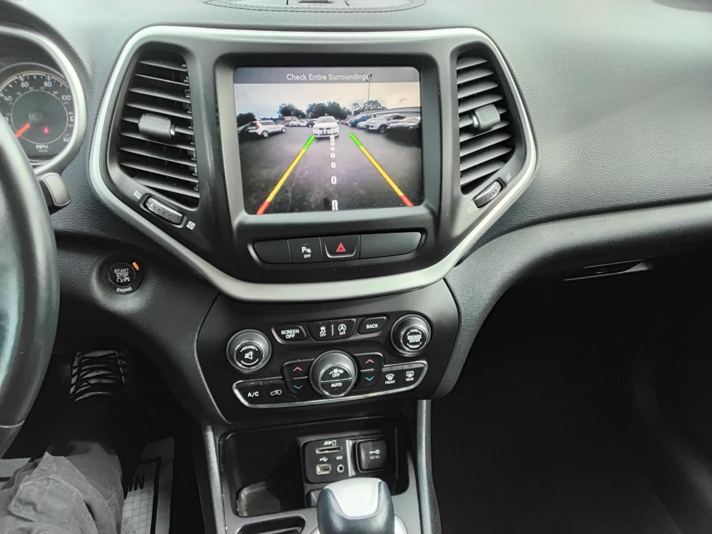 2015 DK BLUE /Black Jeep Cherokee Limited FWD (1C4PJLDS9FW) with an 3.2L V6 DOHC 24V engine, 9-Speed Automatic transmission, located at 6112 N Florida Avenue, Tampa, FL, 33604, (888) 521-5131, 27.954929, -82.459534 - $499 DOWN PLUS TAX & TAG. - Photo#10