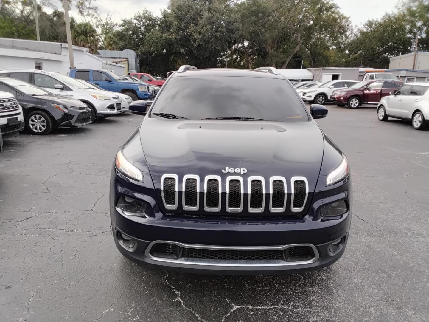 2015 DK BLUE /Black Jeep Cherokee Limited FWD (1C4PJLDS9FW) with an 3.2L V6 DOHC 24V engine, 9-Speed Automatic transmission, located at 6112 N Florida Avenue, Tampa, FL, 33604, (888) 521-5131, 27.954929, -82.459534 - $499 DOWN PLUS TAX & TAG. - Photo#2