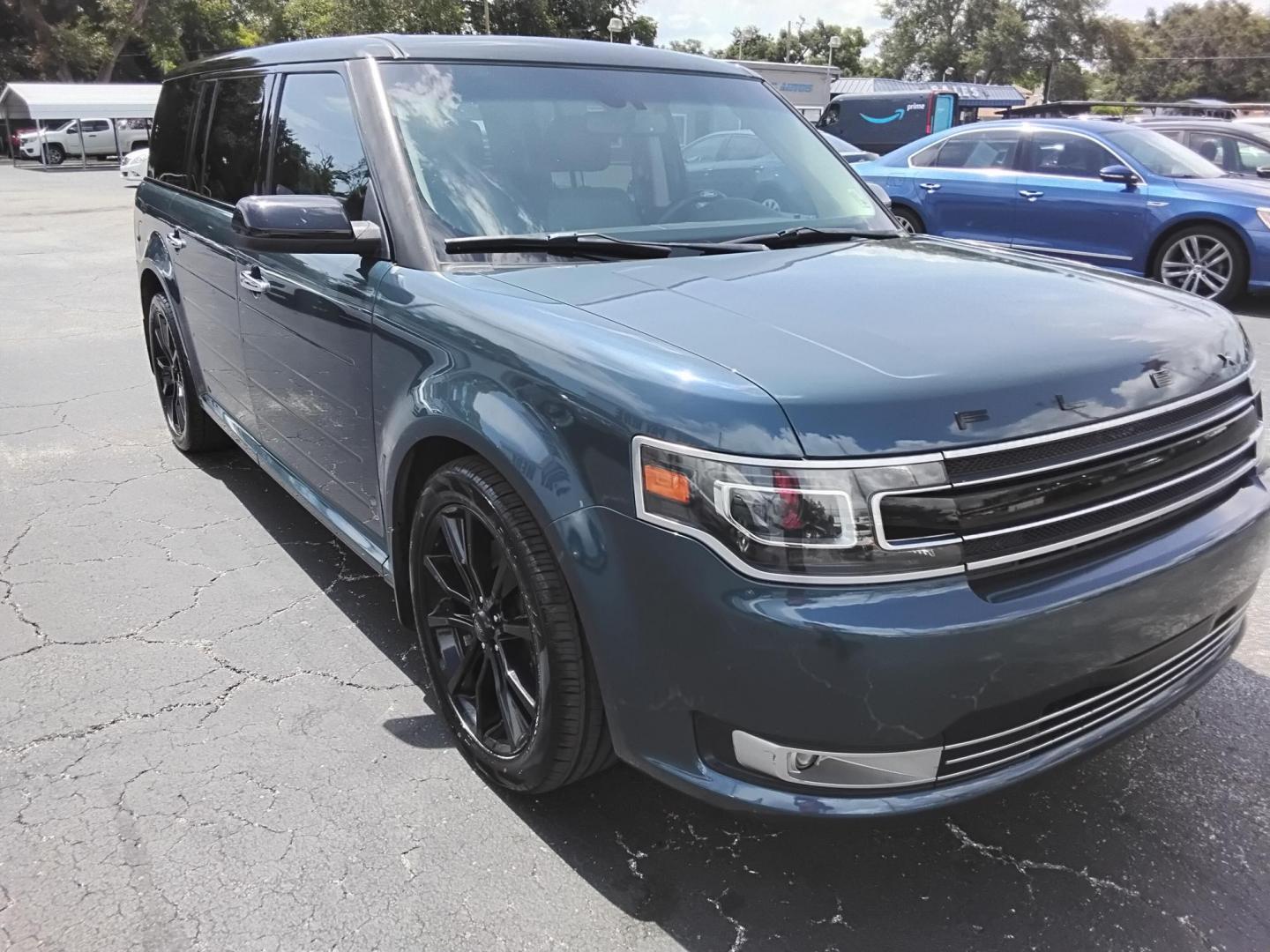 2016 BLUE /Grey Ford Flex Limited AWD w/EcoBoost (2FMHK6DT8GB) with an 3.5L V6 DOHC 24V engine, 6A transmission, located at 6112 N Florida Avenue, Tampa, FL, 33604, (888) 521-5131, 27.954929, -82.459534 - $499 DOWN PLUS TAX & TAG. - Photo#3