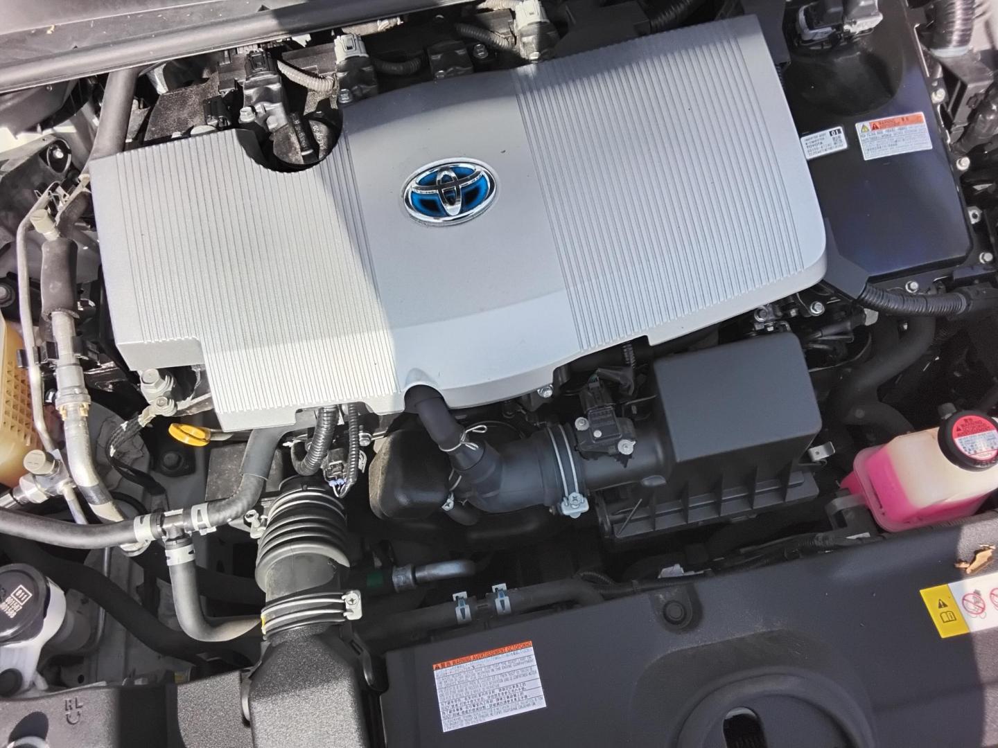 2016 White /Beige Toyota Prius Two (JTDKBRFU1G3) with an 1.8L L4 DOHC 16V HYBRID engine, CVT transmission, located at 6112 N Florida Avenue, Tampa, FL, 33604, (888) 521-5131, 27.954929, -82.459534 - $499 down plus tax & tag. - Photo#24