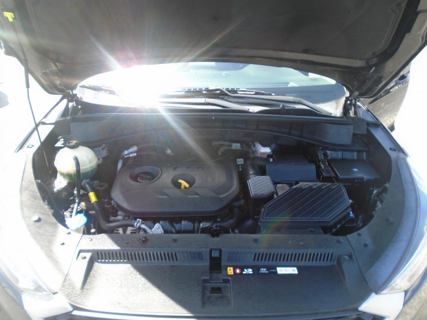 2021 Hyundai Tucson SE (KM8J23A47MU) with an 2.0L L4 DOHC 16V engine, 6A transmission, located at 6112 N Florida Avenue, Tampa, FL, 33604, (888) 521-5131, 27.954929, -82.459534 - Photo#8