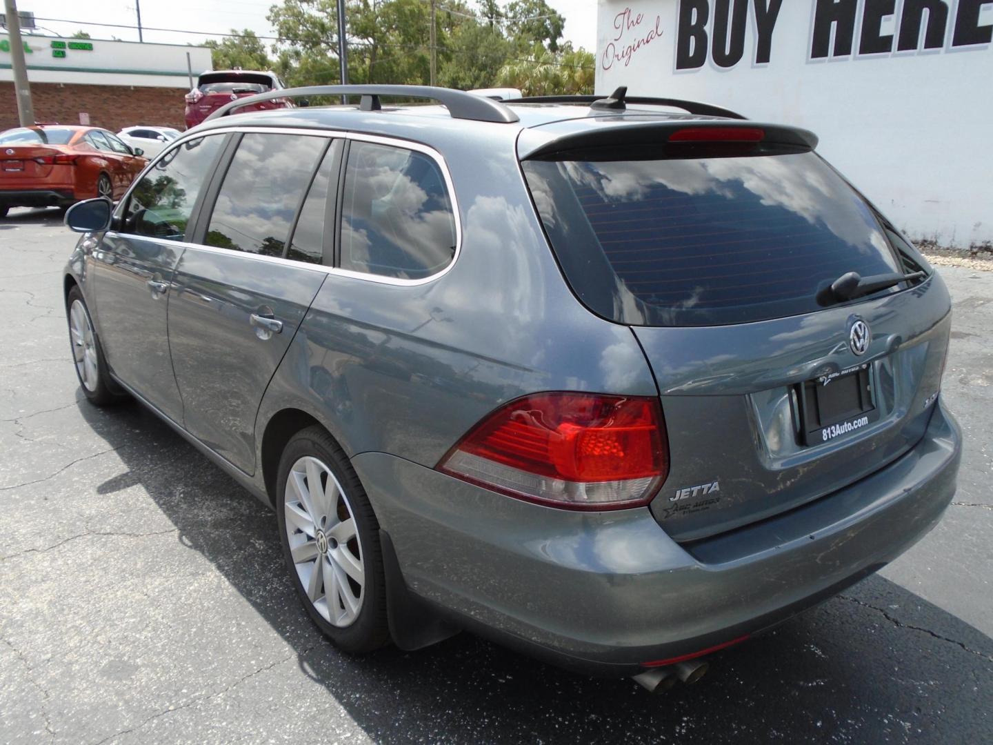 2014 Volkswagen Jetta SportWagen 2.5L SE PZEV (3VWPP7AJXEM) with an 2.5L L5 DOHC 20V engine, 6-Speed Automatic transmission, located at 6112 N Florida Avenue, Tampa, FL, 33604, (888) 521-5131, 27.954929, -82.459534 - 499 DOWN PLUS TAX & TAG. - Photo#6