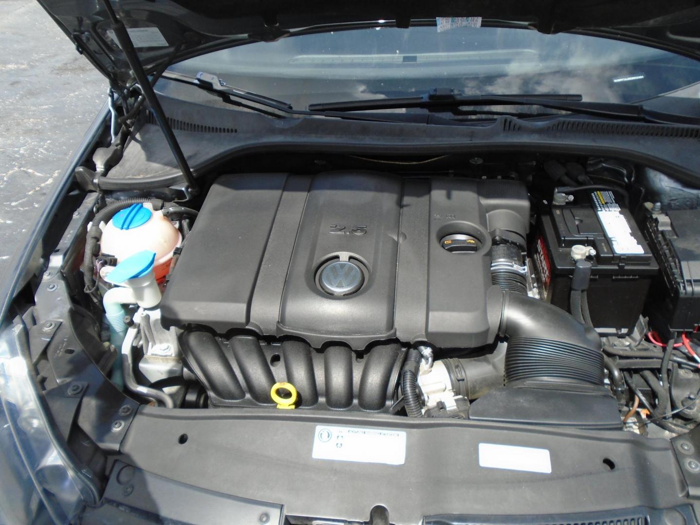 2014 Volkswagen Jetta SportWagen 2.5L SE PZEV (3VWPP7AJXEM) with an 2.5L L5 DOHC 20V engine, 6-Speed Automatic transmission, located at 6112 N Florida Avenue, Tampa, FL, 33604, (888) 521-5131, 27.954929, -82.459534 - 499 DOWN PLUS TAX & TAG. - Photo#17