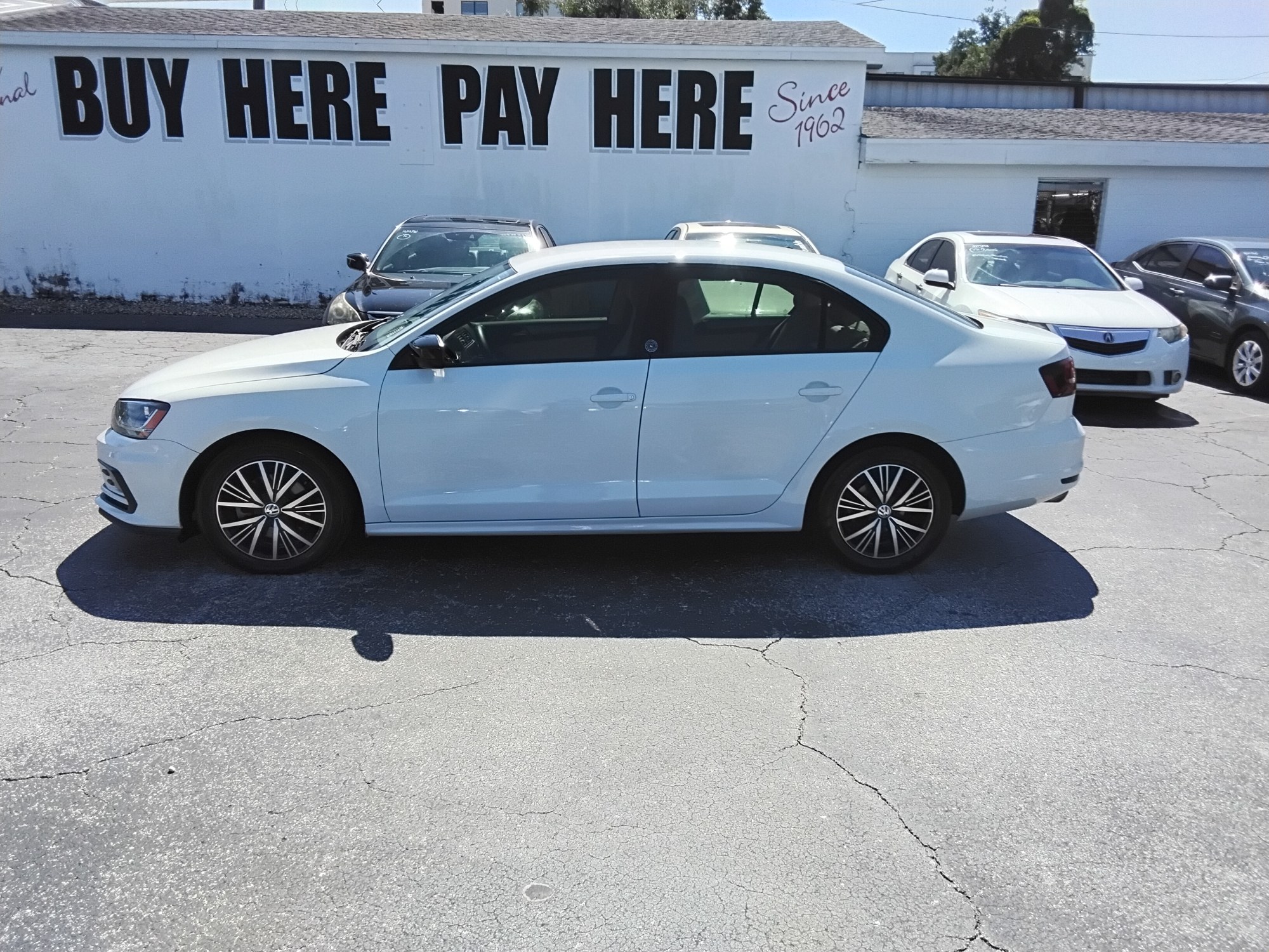 photo of 2018 Volkswagen Jetta 1.4T SE 6A
