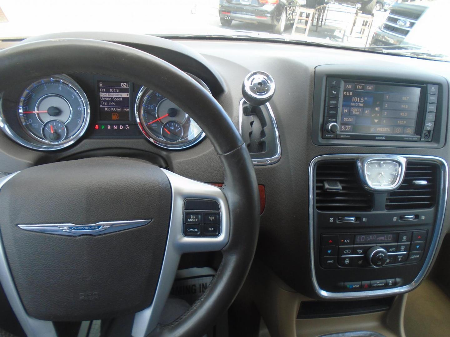 2016 Chrysler Town & Country Touring-L (2C4RC1CG4GR) with an 3.6L V6 DOHC 24V engine, 6A transmission, located at 6112 N Florida Avenue, Tampa, FL, 33604, (888) 521-5131, 27.954929, -82.459534 - Photo#13