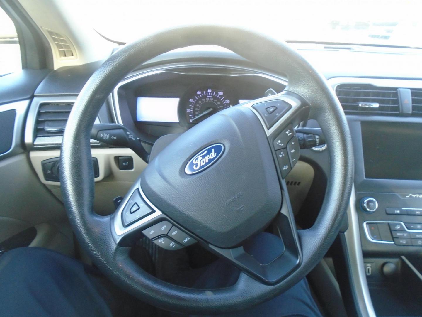 2019 Ford Fusion SE (3FA6P0HD3KR) with an 1.5L L4 DOHC 16V engine, 6A transmission, located at 6112 N Florida Avenue, Tampa, FL, 33604, (888) 521-5131, 27.954929, -82.459534 - Photo#14