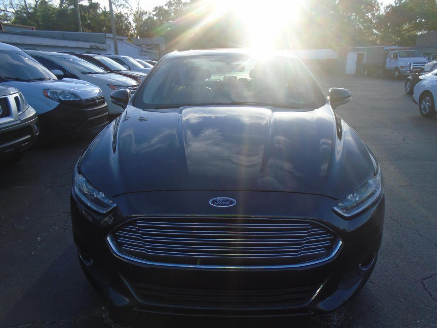 2015 Ford Fusion SE (1FA6P0HDXF5) with an 1.5L L4 DOHC 16V engine, located at 6112 N Florida Avenue, Tampa, FL, 33604, (888) 521-5131, 27.954929, -82.459534 - Photo#1