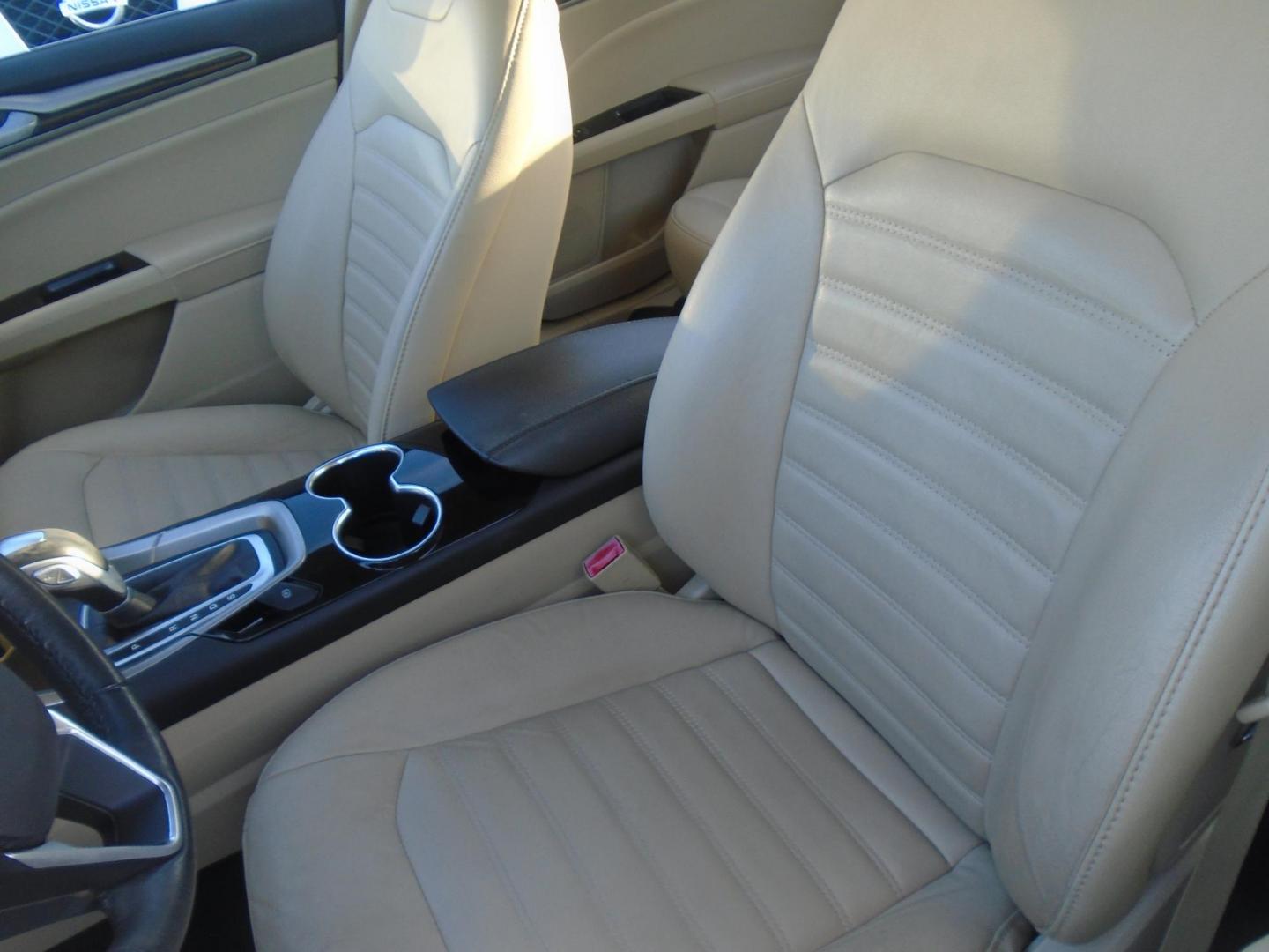 2015 Ford Fusion SE (1FA6P0HDXF5) with an 1.5L L4 DOHC 16V engine, located at 6112 N Florida Avenue, Tampa, FL, 33604, (888) 521-5131, 27.954929, -82.459534 - Photo#7