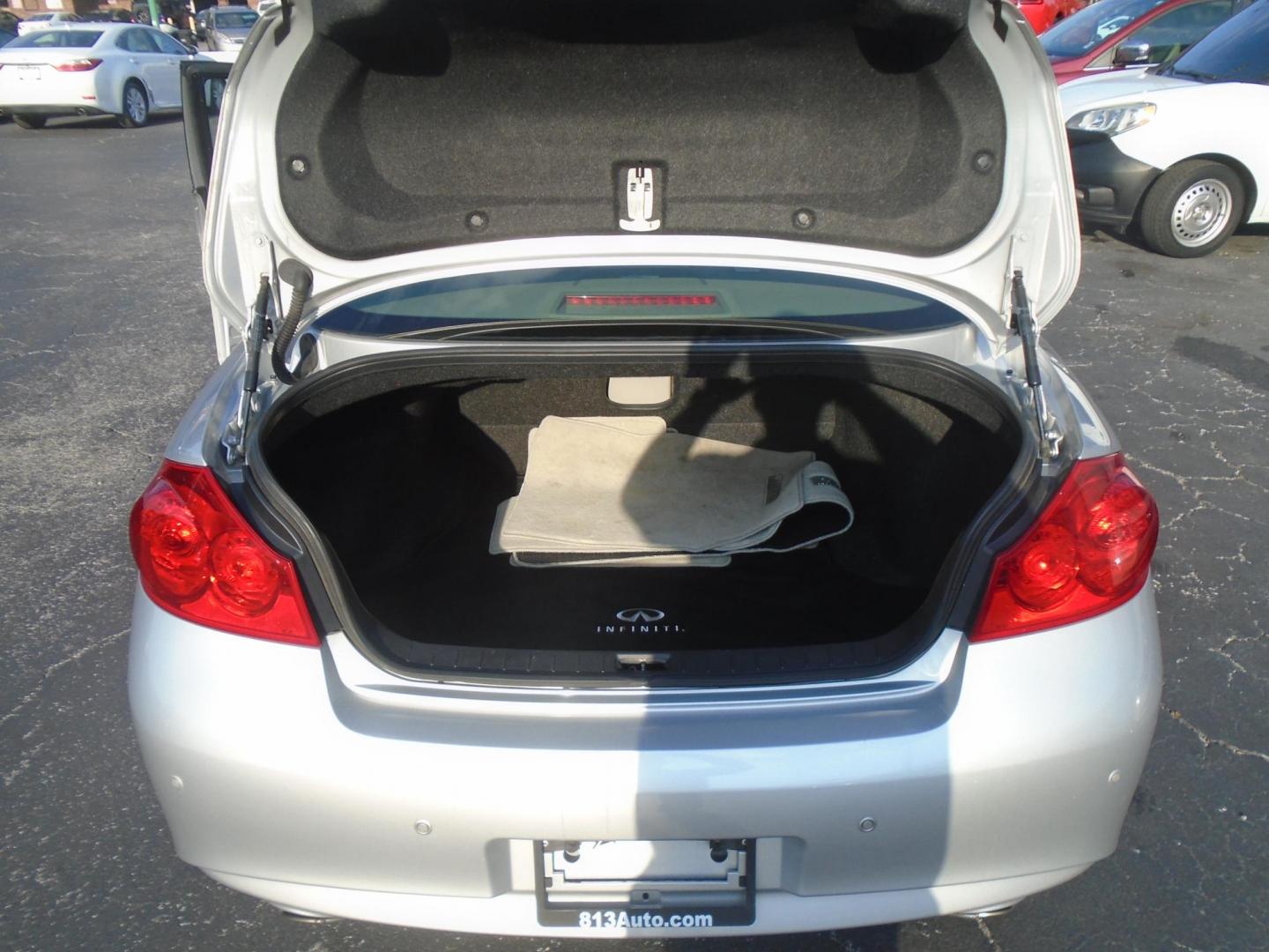 2013 Infiniti G Sedan 37 Journey (JN1CV6AP9DM) with an 3.7L V6 DOHC 24V engine, 5-Speed Automatic transmission, located at 6112 N Florida Avenue, Tampa, FL, 33604, (888) 521-5131, 27.954929, -82.459534 - Photo#7
