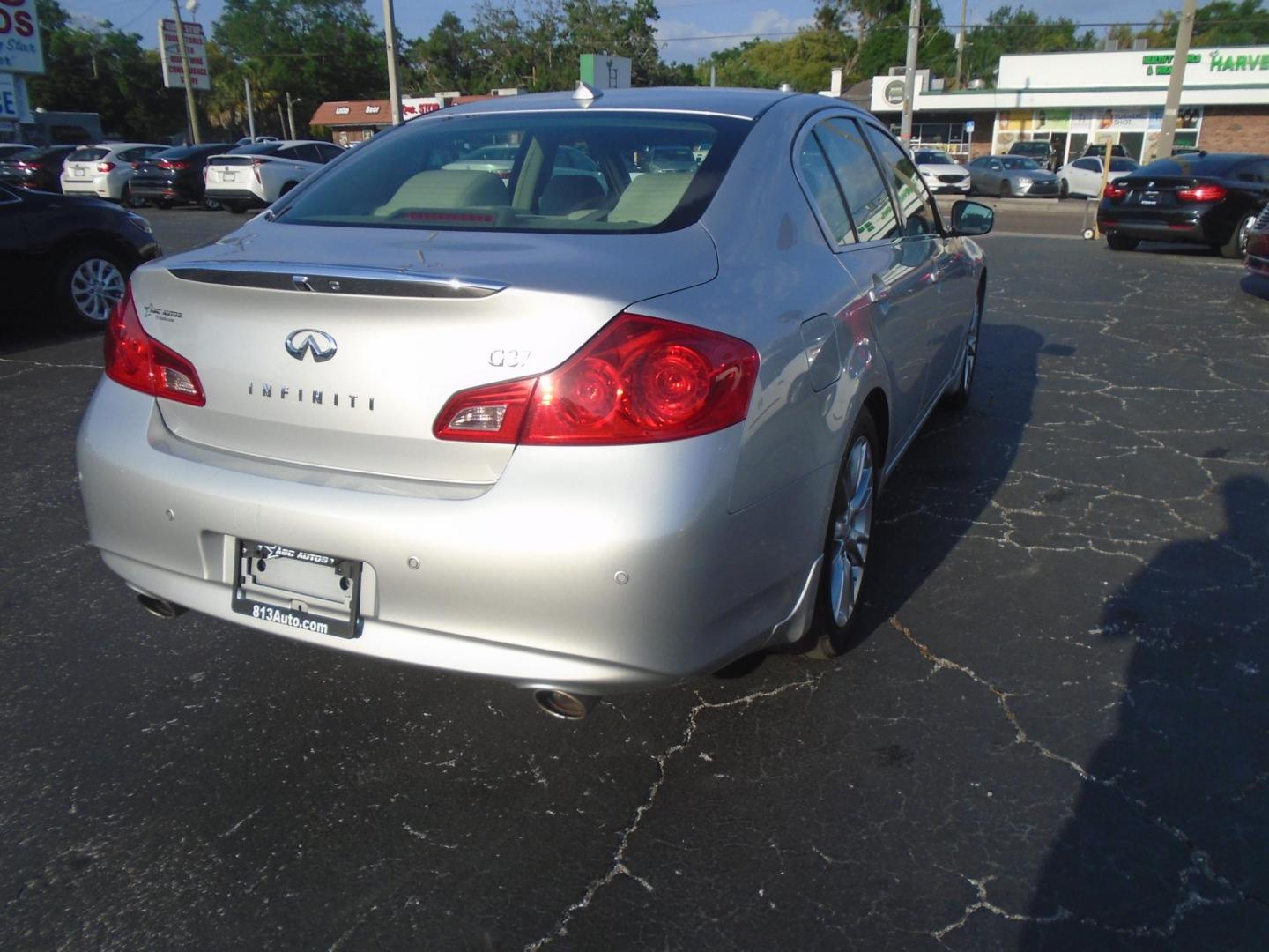 2013 Infiniti G Sedan 37 Journey (JN1CV6AP9DM) with an 3.7L V6 DOHC 24V engine, 5-Speed Automatic transmission, located at 6112 N Florida Avenue, Tampa, FL, 33604, (888) 521-5131, 27.954929, -82.459534 - Photo#5