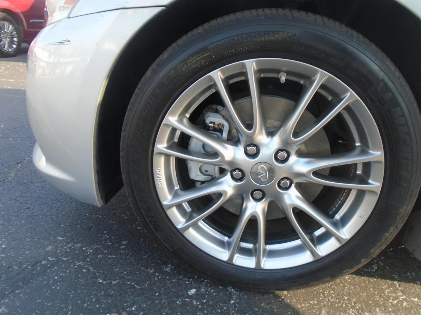 2013 Infiniti G Sedan 37 Journey (JN1CV6AP9DM) with an 3.7L V6 DOHC 24V engine, 5-Speed Automatic transmission, located at 6112 N Florida Avenue, Tampa, FL, 33604, (888) 521-5131, 27.954929, -82.459534 - Photo#8