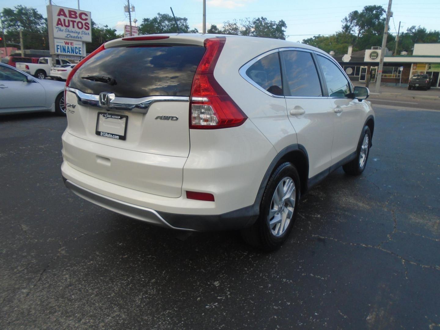 2015 Honda CR-V EX 4WD (5J6RM4H53FL) with an 2.4L L4 DOHC 16V engine, Continuously Variable Transmission transmission, located at 6112 N Florida Avenue, Tampa, FL, 33604, (888) 521-5131, 27.954929, -82.459534 - Photo#5