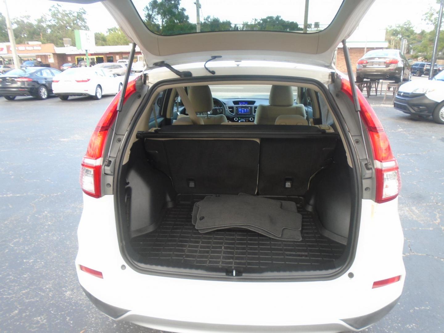 2015 Honda CR-V EX 4WD (5J6RM4H53FL) with an 2.4L L4 DOHC 16V engine, Continuously Variable Transmission transmission, located at 6112 N Florida Avenue, Tampa, FL, 33604, (888) 521-5131, 27.954929, -82.459534 - Photo#7