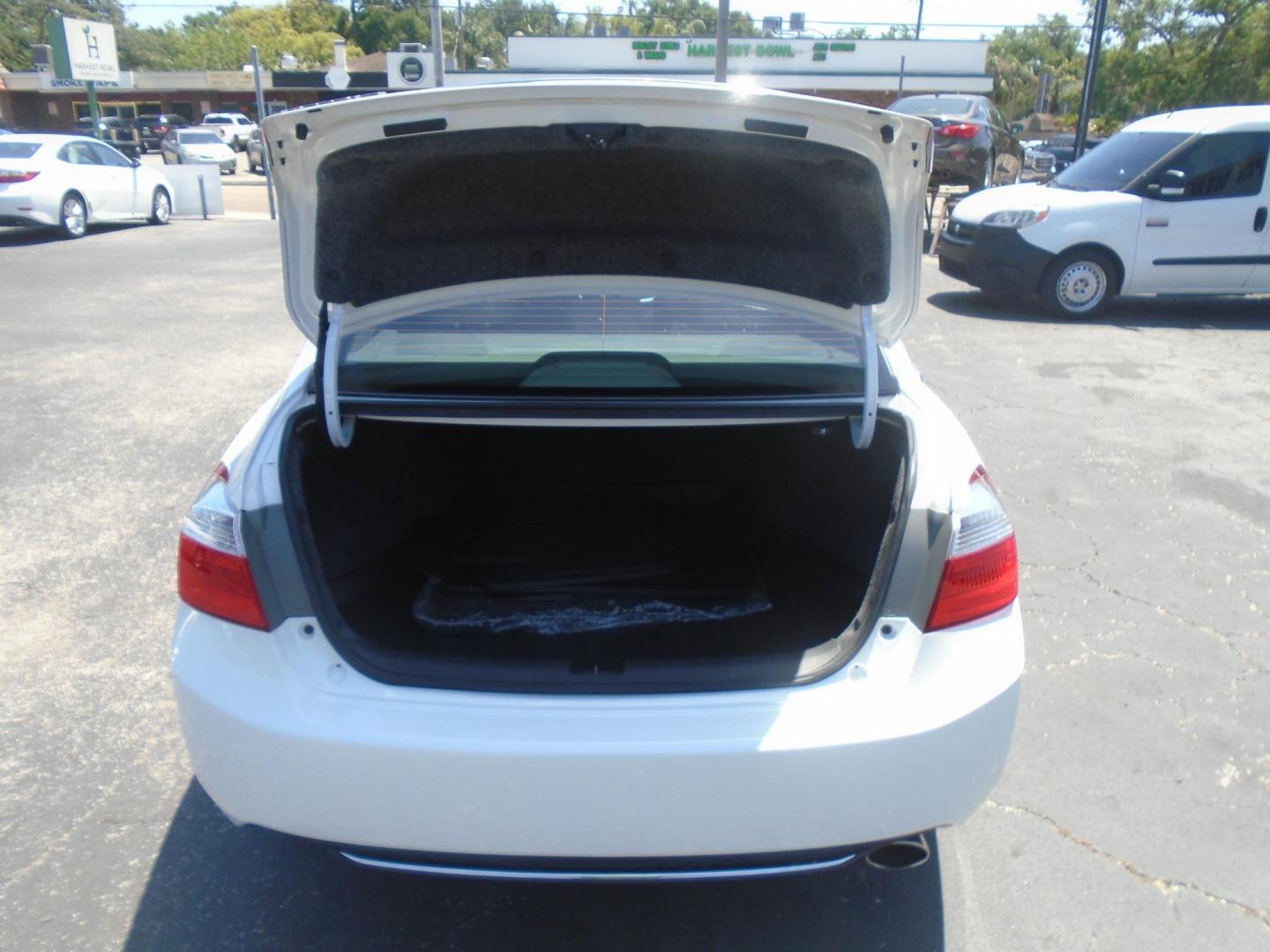 2015 Honda Accord LX Sedan CVT (1HGCR2F36FA) with an 2.4L L4 DOHC 16V engine, Continuously Variable Transmission transmission, located at 6112 N Florida Avenue, Tampa, FL, 33604, (888) 521-5131, 27.954929, -82.459534 - Photo#7